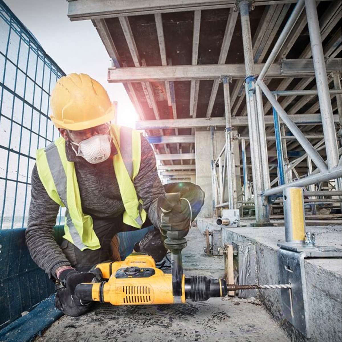 5 KG SDS-MAX Demolition Hammer - D25810K-QS - DEWALT