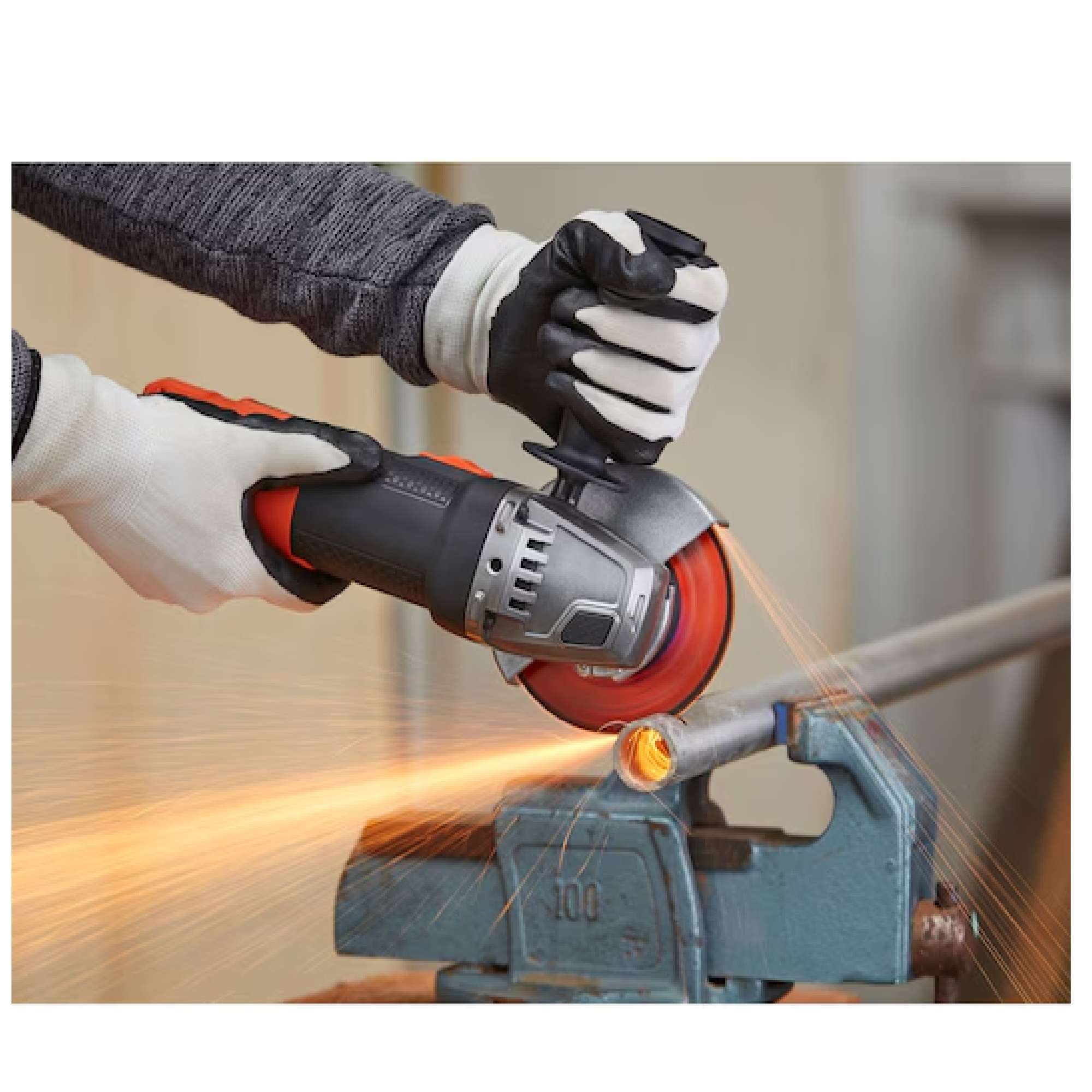 Angle Grinder 900W 155mm - Black & Decker BEG210K-QS